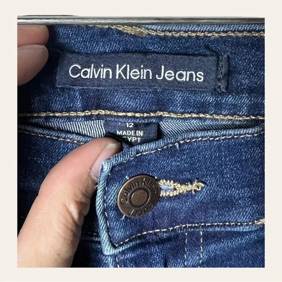 0373. CALVIN KLEIN HIGH RISE SKINNY JEANS MEDIUM WASH BLUE IN COLOR SIZE 12 - Picture 5 of 9